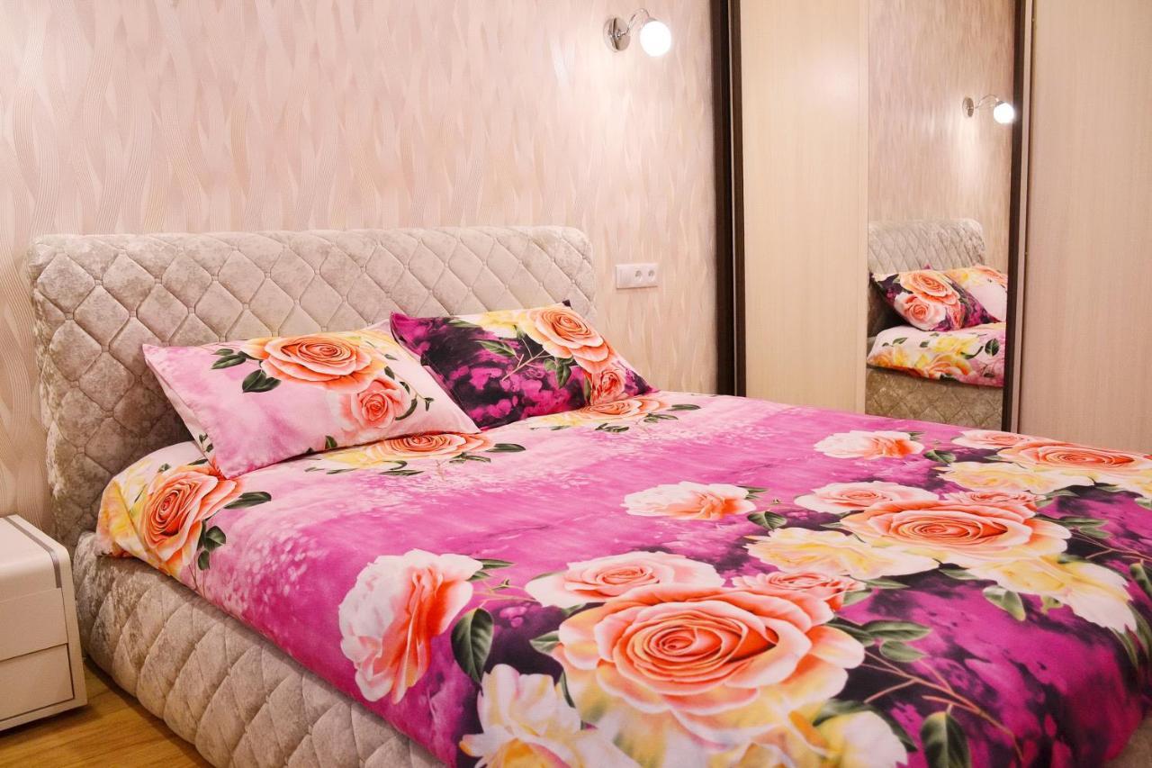 Julias Apartments Riga, 3X Rooms Exteriör bild
